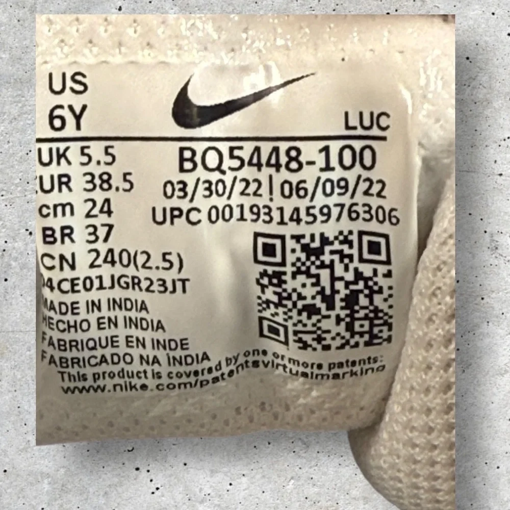 Kids Nike Court Borough Low 2 size 6Y